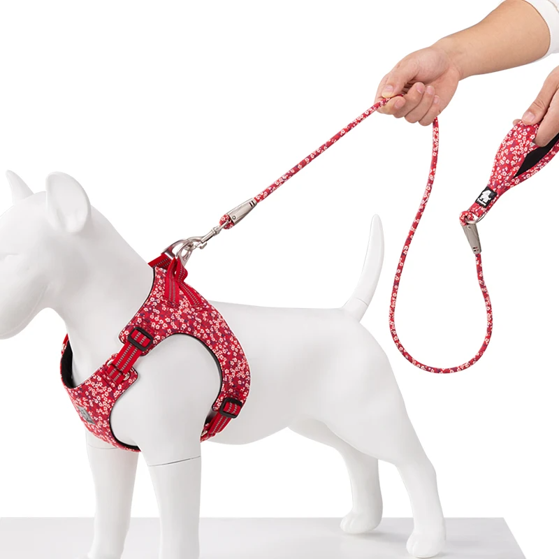 Correa Truelove Poppy BloomWalk – Correa para perro de algodón suave con estampado floral