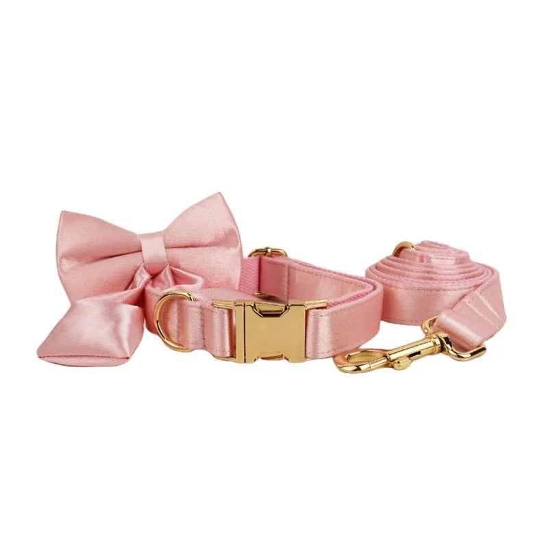 Conjunto de laço, coleira, guia e peitoral de seda Pinkie Luxe para cães - personalizado