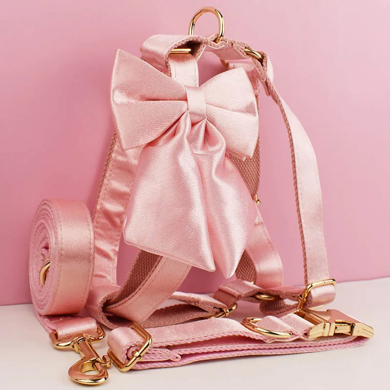 Conjunto de laço, coleira, guia e peitoral de seda Pinkie Luxe para cães - personalizado