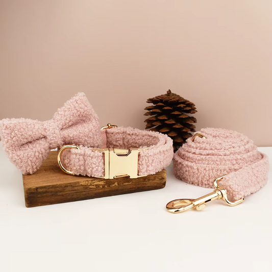 Conjunto de lazo, collar, correa y arnés para perro personalizado de osito rosa