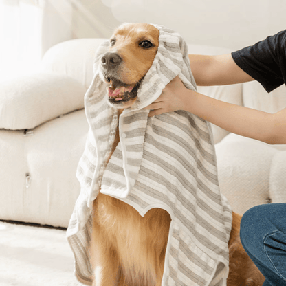 PawSnug™ Ultra - Absorbent Dog Bathrobe – Quick - Dry Comfort for All Sizes - The Fur Pal Dog quality premiumdogsupplies