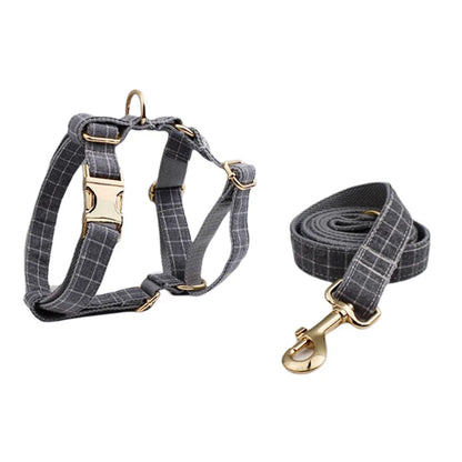 Conjunto de coleira, guia, peitoral, suporte para saco de cocô e laço para cachorro personalizado em cinza - Edição Designer 